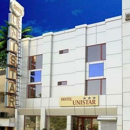 Hotel Unistar Nueva Delhi Exterior foto
