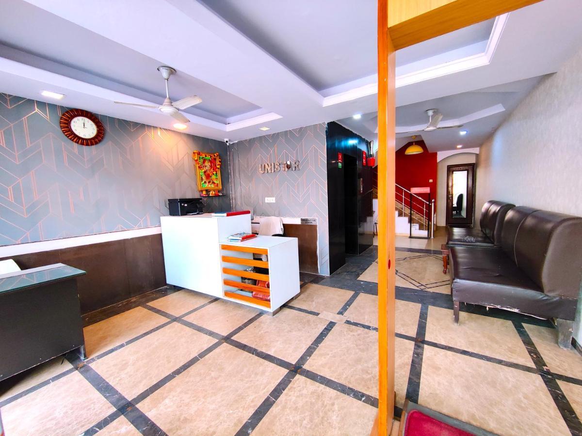Hotel Unistar Nueva Delhi Exterior foto